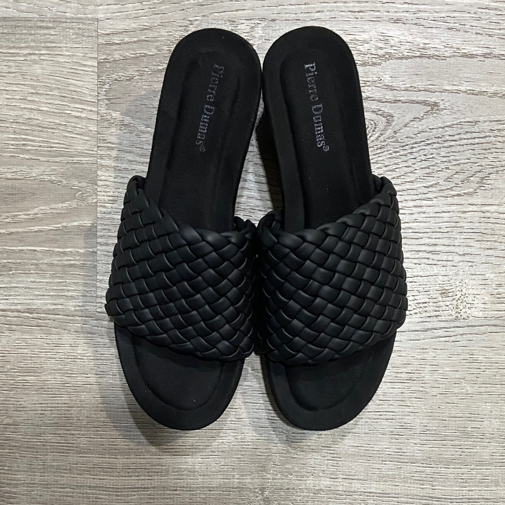Pierre Dumas Women's Black Woven Sandals